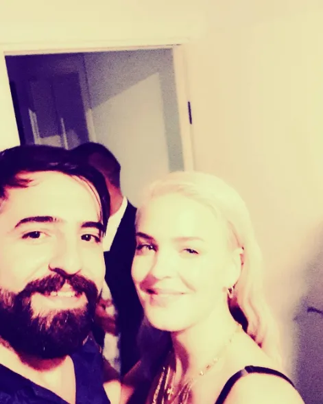 cizreli mehmet anne marie ile sahneye