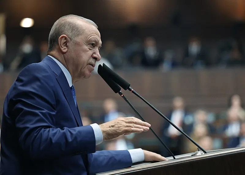 baskan-erdogandan-ak-parti-tbmm-grubunda-onemli-aciklamalar-canli-yayin-1781084856054.jpeg Başkan Erdoğan'dan CHP'ye: Siz bu kafayla sandıkta çok tokat yersiniz | Kurultay savaşına gönderme: Biz taraf değiliz-3