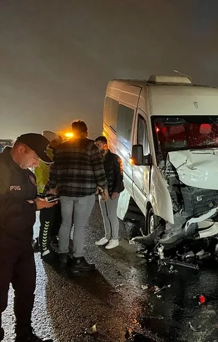 Kocaeli'de 9 aracın karıştığı kazada 1 kişi yaralandı