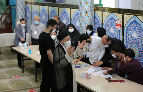 son-dakika-ibrahim-reisi-kimdir-iranda-resmi-olmayan-sonuclara-gore-ibrahim-reisi-8-cumhurbaskani-secildi-1624084626700.jpg SON DAKİKA: İbrahim Reisi kimdir? İran'da resmi olmayan sonuçlara göre İbrahim Reisi 8. Cumhurbaşkanı seçildi-9