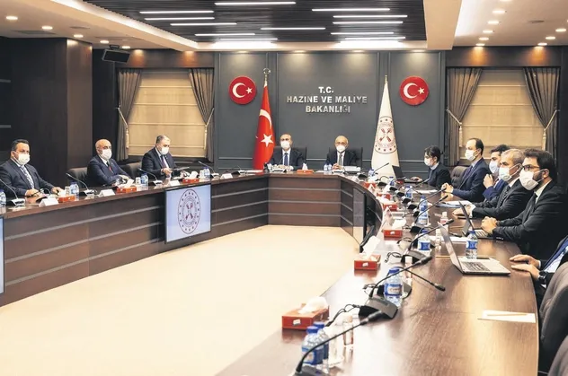 İş dünyasıyla kritik zirve! Bakan Lütfi Elvan MÜSİAD ile bir araya geldi