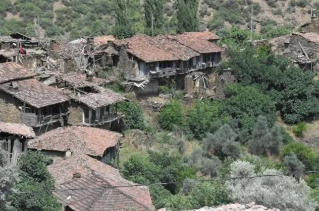 Kültür ve Turizm Bakanı Mehmet Nuri Ersoy Erdoğan'ın talimatıyla Lübbey Köyü'nde