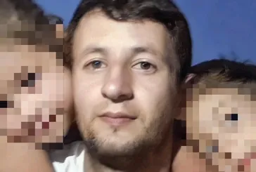 Bacağı alçıda yardıma koşmuş!