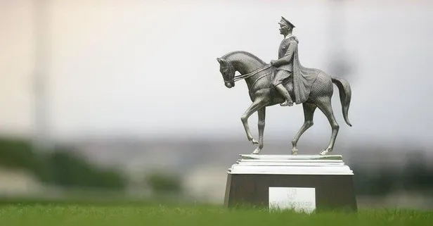 Son dakika: 94. Gazi Koşusu'nun kazananı Call to Victory!