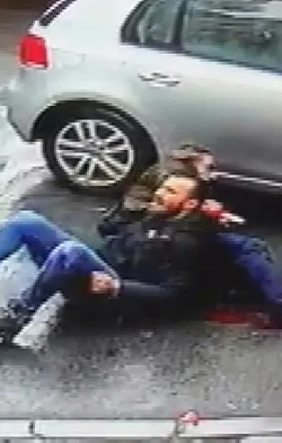 İstanbul'un göbeğinde dehşet anları! Dede ve torununa kurşun yağdı