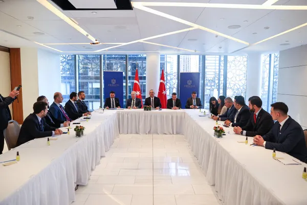 irakta-dusen-pkk-helikopteri-bakan-mevlut-cavusoglundan-abdye-tepki-bilgileri-dahilindedir-1680492999985.jpg Irak'ta düşen PKK helikopteri! Bakan Mevlüt Çavuşoğlu'ndan ABD'ye tepki: Habersiz kuş uçmaz-6