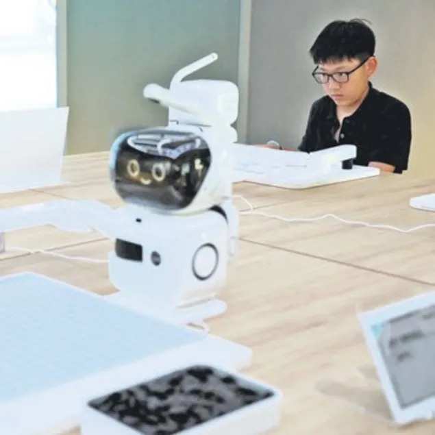 Satrantça ChatGPT’i Grok’u dağıttı