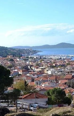 Balıkesir Ayvalık'ta bahçeli 3 katlı kargir otel icradan satışa çıkarıldı!