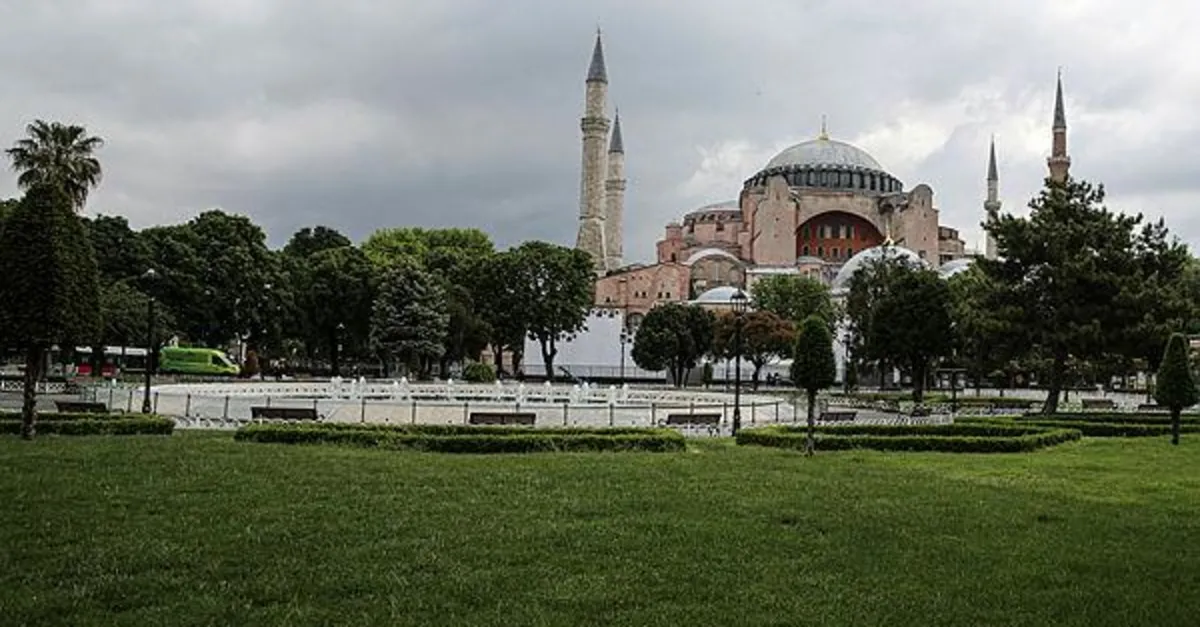 Ayasofya'da okunan Fetih Suresi, Yunan medyasını çıldırttı! - Takvim