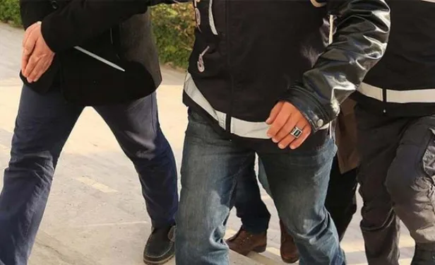 son-dakika-yunanistana-kacmaya-calisan-10-feto-suphelisi-yakalandi-1653490194280.jpeg Son dakika: Yunanistan'a kaçmaya çalışan 10 FETÖ şüphelisi yakalandı-1