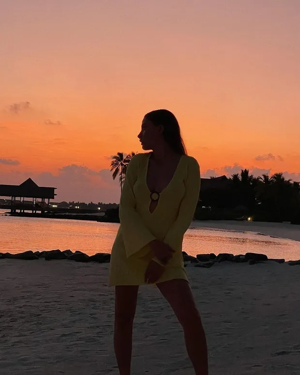 Serenay Sarıkaya'dan bedavaya getirdiği Maldivler tatilinden 'acılara yürüyorum' paylaşımı! Serenay bunu da yaptı-9