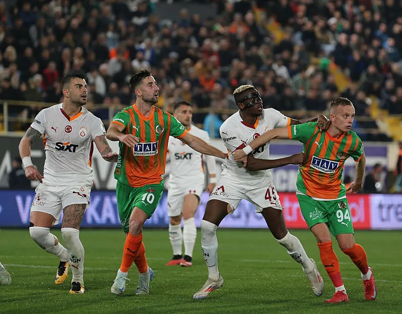 Galatasaray'dan flaş adım! Milli yıldız için girişimler başlıyor - 9