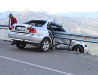 Karaman’da korkunç kaza! Bariyerlere ok gibi saplandı