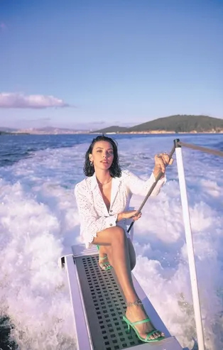 Tuvana Türkay'dan ilginç aşk yorumu...