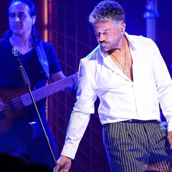 7 yıl Çağla Şıkel’le evli kalmıştı! Emre Altuğ'dan kafa karıştıran aşk açıklaması! 2 çocuk babası Emre Altuğ meğer... - 6