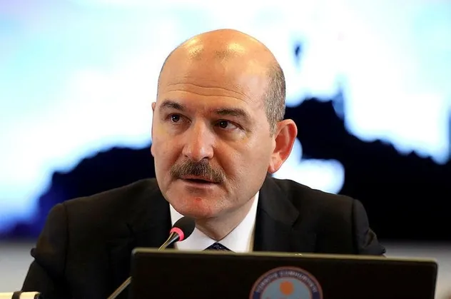 Bakan Soylu'dan Macron'a "anladığı dilden" yanıt: On met à la porte les importuns