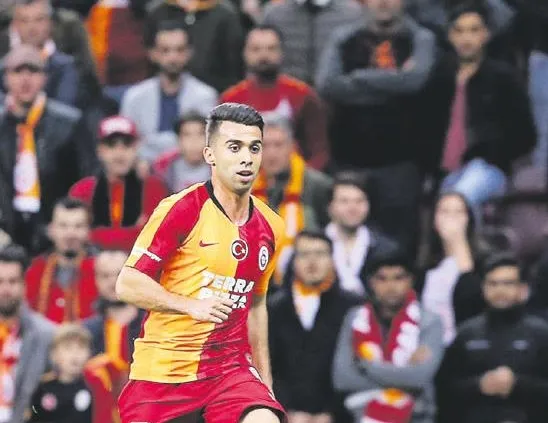 Emre imzayı atıp kiralandı!