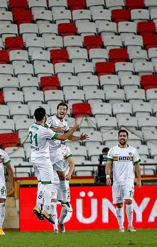 Süper Lig rekoru kırdılar: Aytemiz Alanyaspor'un bileği bükülmüyor