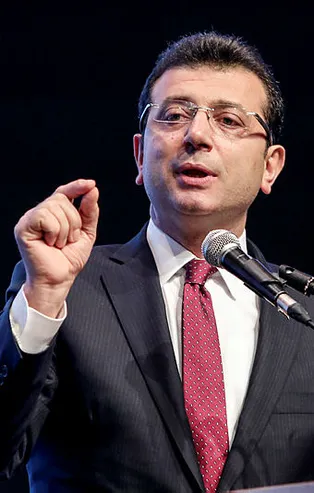 Beylikdüzü'nde yaşayan vatandaşlar Ekrem İmamoğlu'ndan kurtulmayı kutluyor