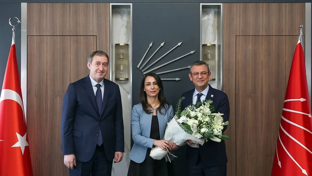 Son dakika: İşte CHP'nin İstanbul yönetimine soktuğu PKK'nın siyasi temsilcileri! 43 DEM'li CHP listelerinden Meclis üyesi oldu