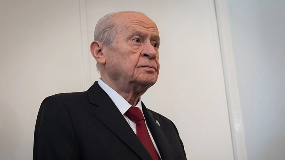 Devlet Bahçeli'den "CHP'nin payı da bölünsün" formülü! Özgür Özel'in kuracağı partiye ilişkin ilk yorum