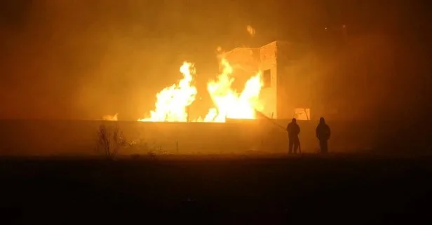 Kocaeli’de palet fabrikasında yangın