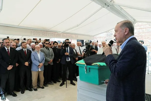 Son dakika: Başkan Erdoğan Manisa'da Hakan Hilmi Füzun'un cenaze törenine katıldı-3
