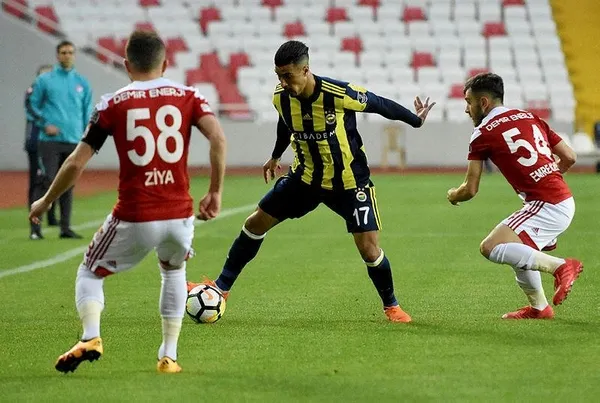 Fenerbahçe deplasmanda Sivasspor'u 2-1 mağlup etti-2
