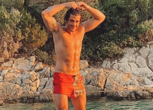 survivor-yigit-poyrazin-gercekleri-ifsa-oldu-sonra-bakin-daha-neler-neler-henuz-reklam-yildizi-gercegi-sasirtmisken-1613638556606.jpg