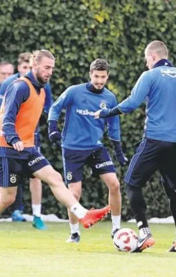 Fener kupa için ara vermedi