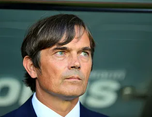 Phillip Cocu neşteri vuruyor