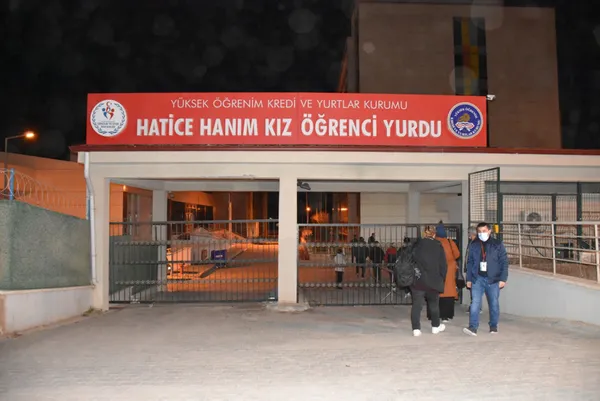 yolcu-otobusunde-iki-kisinin-koronavirus-testi-pozitif-cikti-tum-yolcular-karantinaya-alindi-1613197311077.jpg Yolcu otobüsünde iki kişinin koronavirüs testi pozitif çıktı! Tüm yolcular karantinaya alındı-5