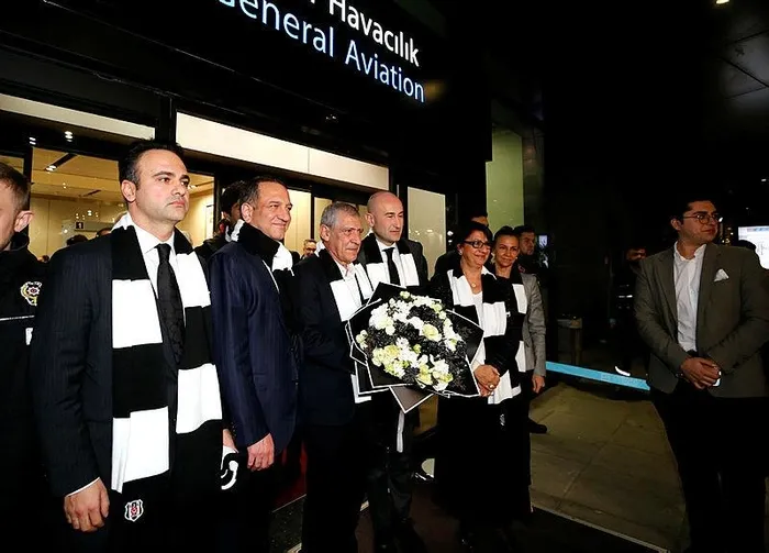 kartal-pencesi-yapti-besiktasta-fernando-santos-ile-yepyeni-bir-sayfa-acildi-1704749714216.jpeg Kartal pençesi yaptı! Beşiktaş'ta Fernando Santos ile yepyeni bir sayfa açıldı-4
