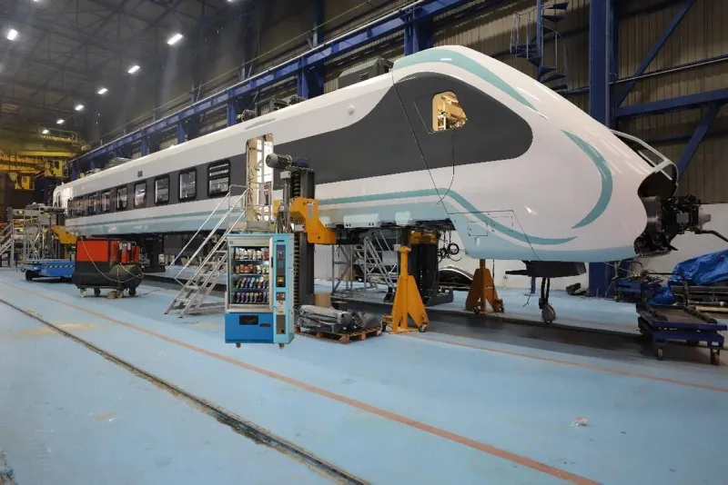 Son dakika: Milli elektrikli tren için tarih belli oldu! Ulaştırma ve Altyapı Bakanı Adil Karaismailoğlu duyurdu - 1