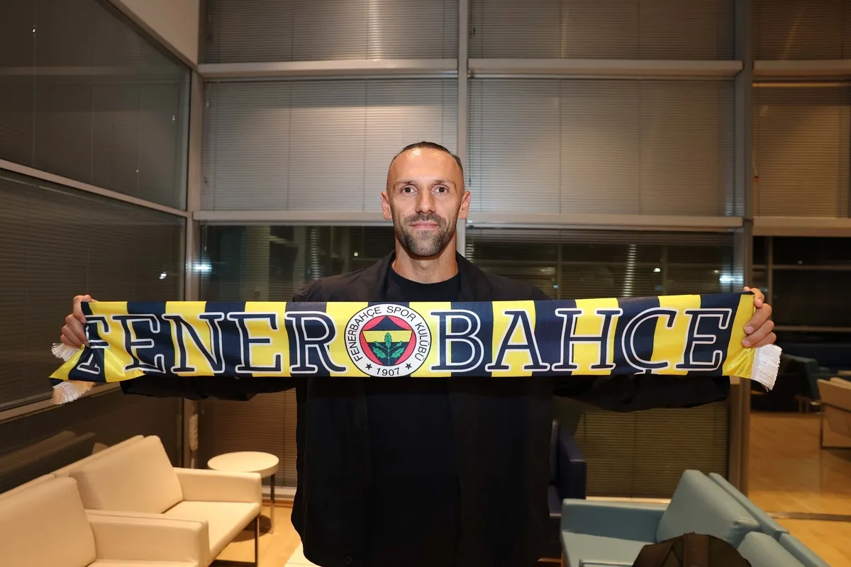 İsmail Kartal'ın ilk transferi belli oldu! Fenerbahçe Mauro Junior'u istiyor-2