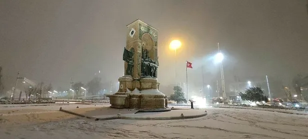 İstanbul'da yoğun kar! Meteoroloji saat verdi: Kar alarmı | Ali Yerlikaya duyurdu: Cumartesi akşamı etkisini artıracak-9