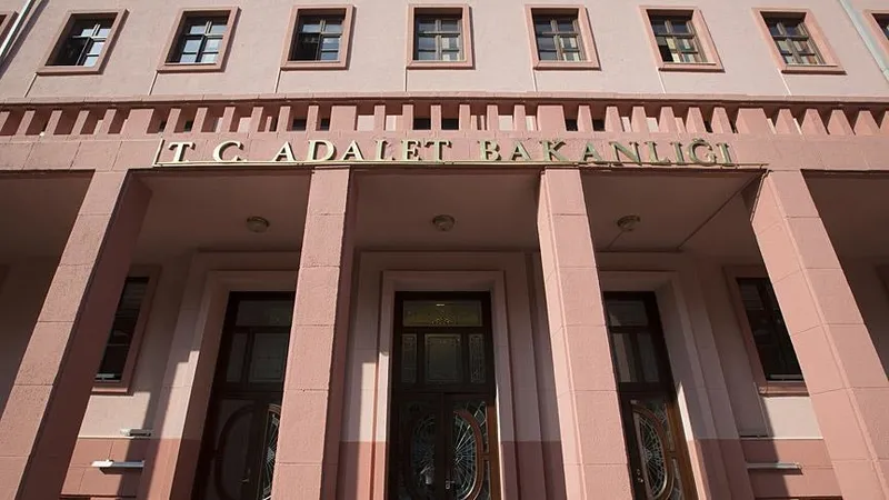 8-yargi-paketi-tam-metni-2024-8-yargi-paketi-maddeleri-neler-denetimli-serbestlik-duzenlemeleri-ne-olacak-bugu-1708401057864.jpg 8. Yargı Paketi maddeleri neler, denetimli serbestlik düzenlemeleri ne olacak? 8. Yargı Paketi tam metni 2024! Bugün TBMM'de: Genel af...-2