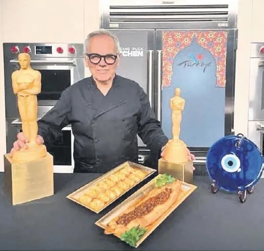 oscar-odulleri-torenine-turk-yemekleri-damga-vurdu-listede-yok-yok-1678750037666.jpeg