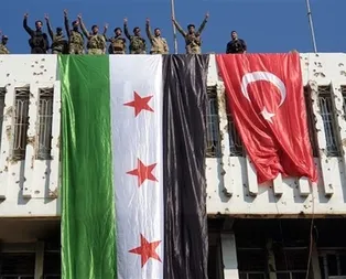 PKK/PYDden temizlenen Rasulaynda Milli Suriye Ordusu ve Türk bayrağı çekildi