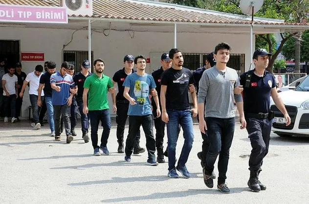 FETÖ operasyonundan İYİ Parti çıktı!