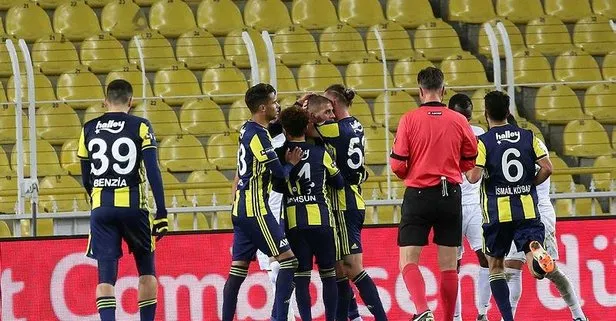 Slimani’den Fenerbahçe’ye hayat öpücüğü