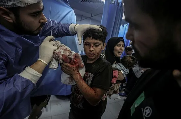 Gazze’deki hastane katliamına tepkiler çığ gibi! Katilsin İsrail kahrol İsrail