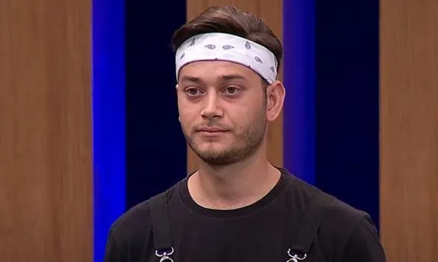 Masterchef'ten elenen Emre Büber çok ağır hasta elenmesi kurgu! Duyanlar kahroldu elini ayağını kontrol edemiyor bile-9