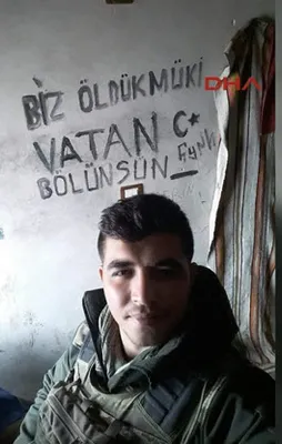 Afrin şehidinin yürek yakan fotoğrafı...