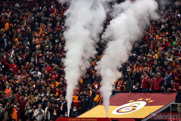Galatasaray-Fenerbahçe derbisi sonrası sert sözler: Yangın onun yüzünden çıktı! - 23