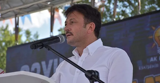 CHP'nin Paris "party"sine AK Partili Hamza Dağ'dan gönderme: Ortalık yangın yeriyken birileri gibi tatil yapmıyoruz