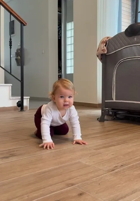 ilker-aksumun-kizi-lila-istahiyla-guldurdu-iste-o-viral-goruntuler-1771579418206.jpg İlker Aksum'un kızı Lila iştahıyla güldürdü! İşte o viral görüntüler!-4