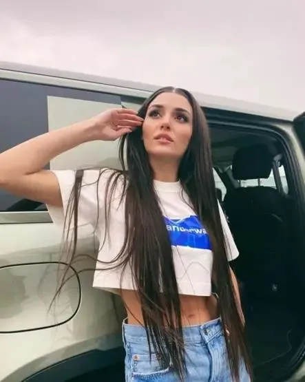 hande-ercel-paraya-para-demeyecek-sosyal-medyada-abonelik-sistemine-gecti-alacagi-ucret-fiyati-dudak-ucuklatti-1698456992710.jpeg Hande Erçel paraya para demeyecek! Sosyal medyada abonelik sistemine geçti: Alacağı ücret fiyatı dudak uçuklattı-1