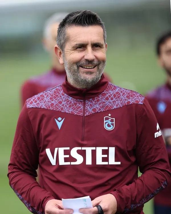 trabzonspor-hocasi-bjelicadan-oyunculara-net-mesaj-kazanmak-isteyen-benimle-kalir-1682458156522.jpeg Trabzonspor hocası Bjelica’dan oyunculara net mesaj: "Kazanmak isteyen benimle kalır"-8