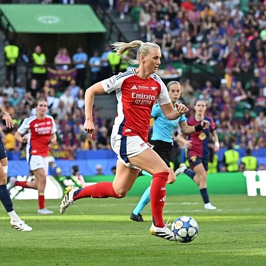 Arsenal şampiyon oldu